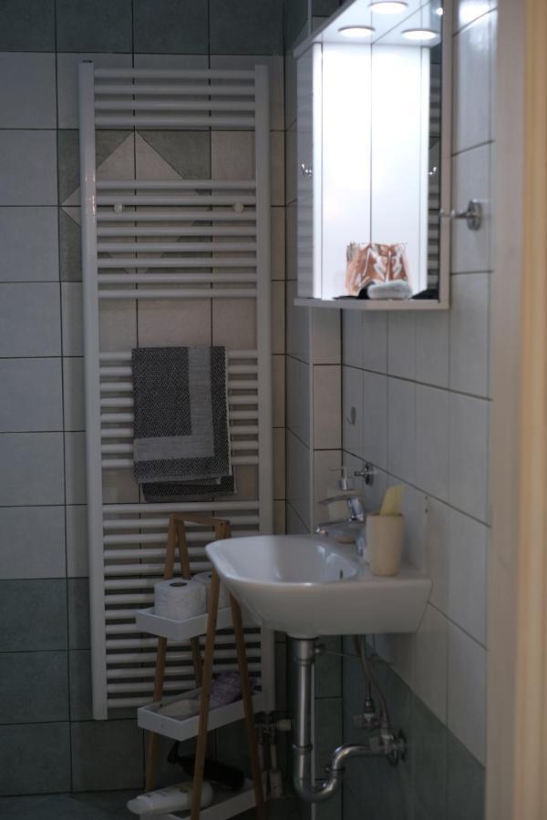 Emvi Apartments II Near Airport Враврона Екстер'єр фото